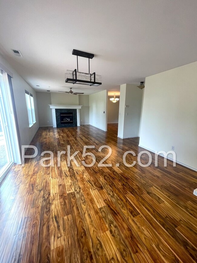 Photo - Spacious 4 Bedroom Home in DuPont