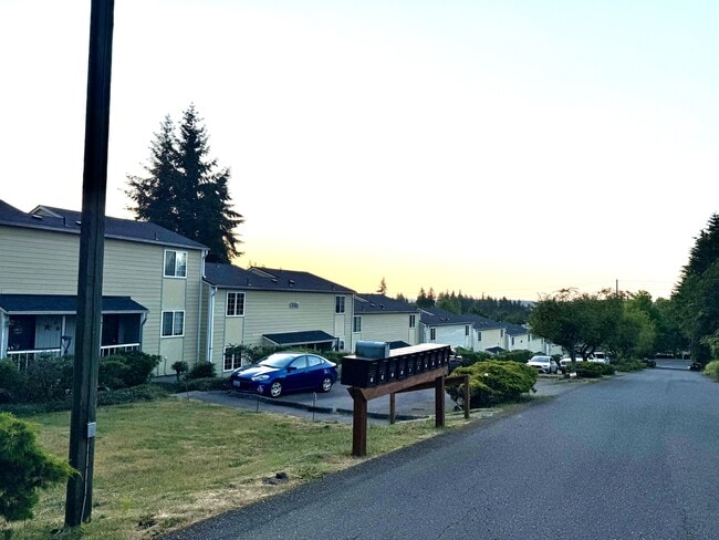 Photo - 1740 Kidd Ave SE Townhome