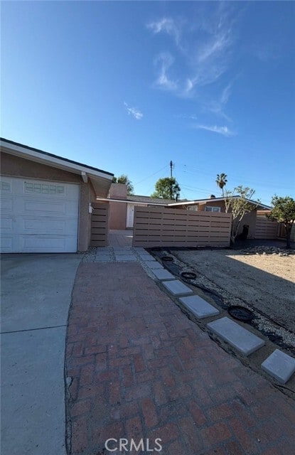 Building Photo - 957 S Salem St