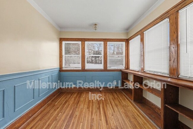 Photo - 52 E Iroquois Rd