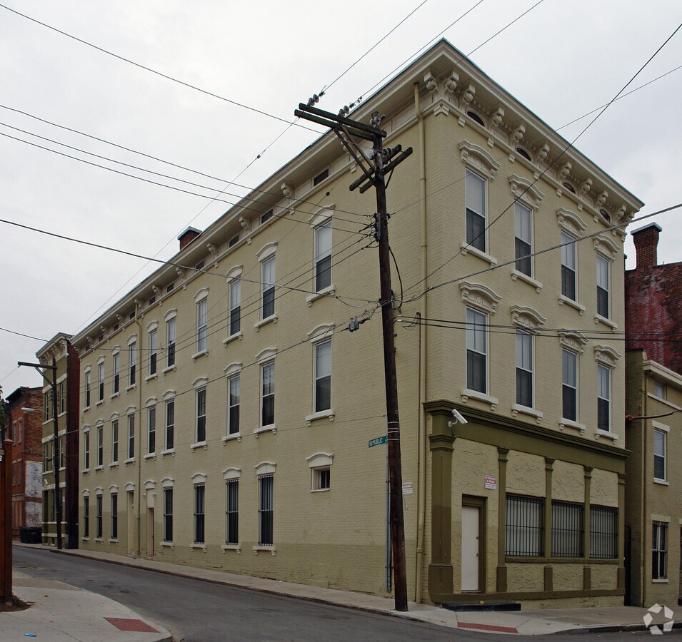 Photo - 1635 Republic St Apartments