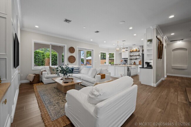 404 Indigo Ave