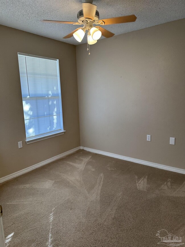 Photo - 132 Wildflower Ln