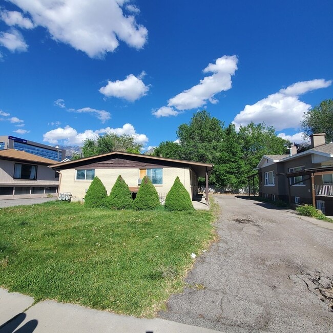 Building Photo - 866 600 W Unit 866 N 600 W