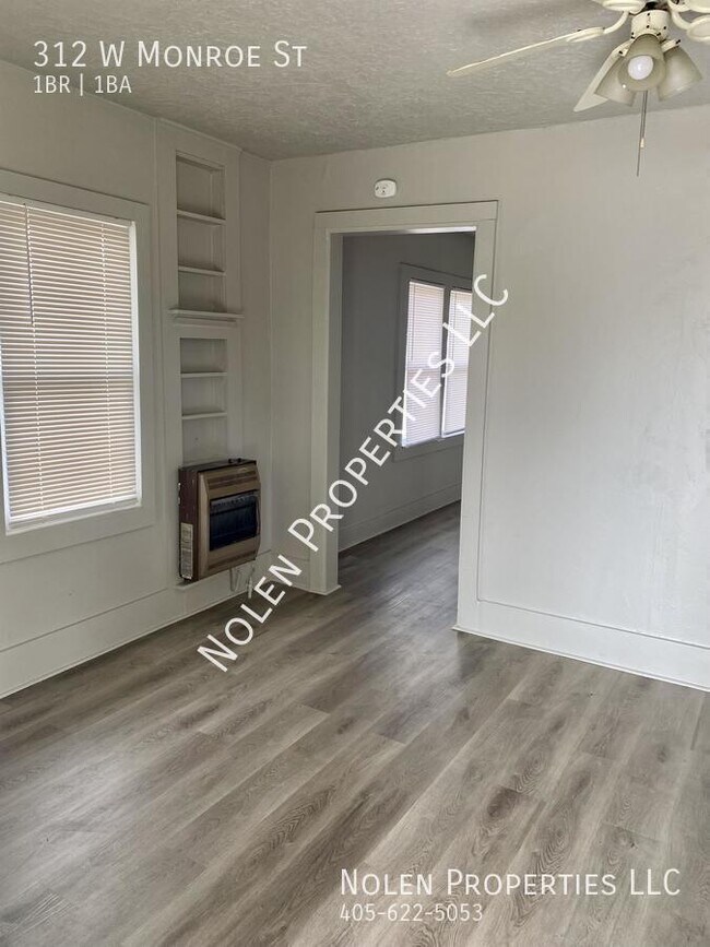 Photo - 312 W Monroe St