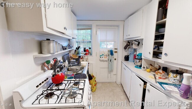 Building Photo - 38 Gibson St Unit #3B Rental