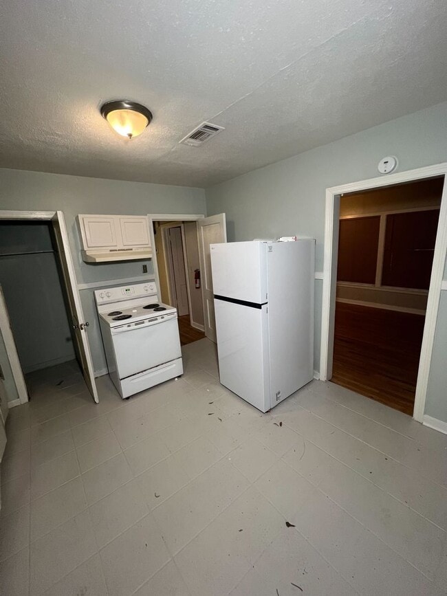 Photo - 3718 Northbrook Dr
