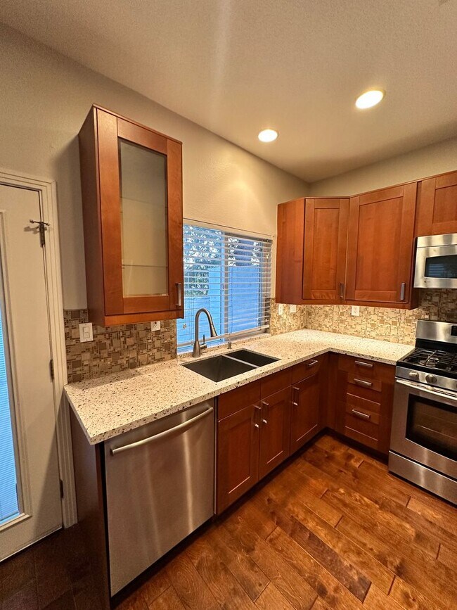 Beautiful 4 Bedrooms, 2 1/4 Bath home in t... House Rental in