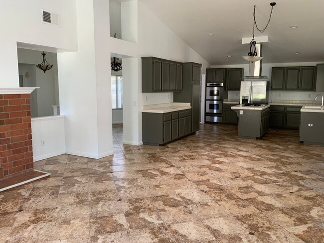 Photo - 542 Trailridge Dr