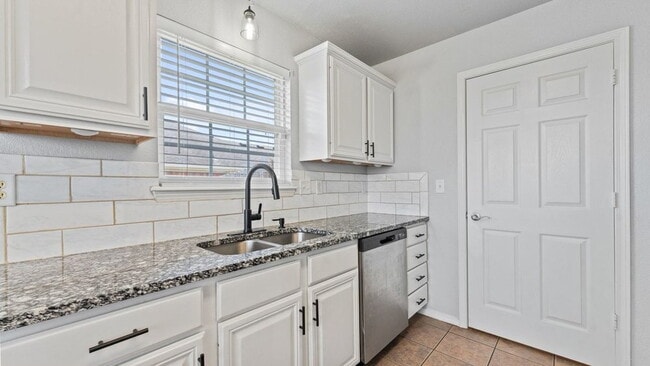Photo - "Charming 3-Bed, 2-Bath Home in Centerton – Your Cozy Retreat Awaits!"