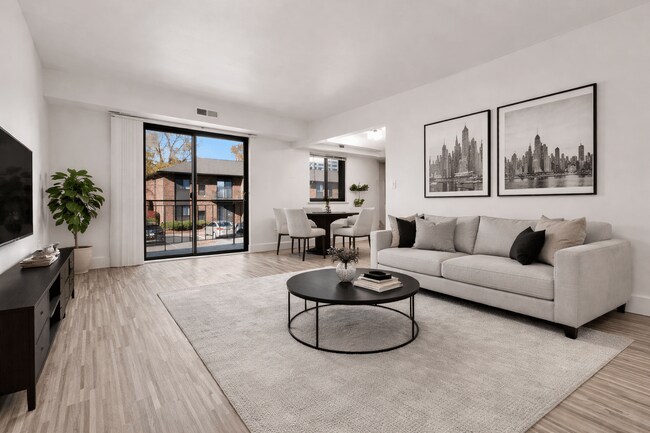 Photo - Lafayette Park Place - Detroit, MI