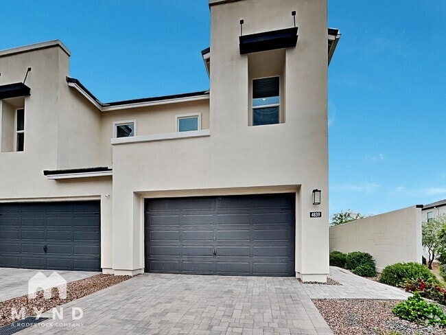 Building Photo - 4839 E Village Dr Rental