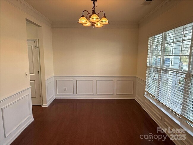 Photo - 5008 Centerview Dr