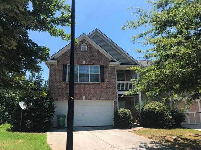 Building Photo - Spacious and Beautiful 3 Bedroom Home