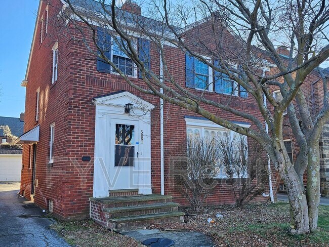 Photo - 3882 Faversham Rd House