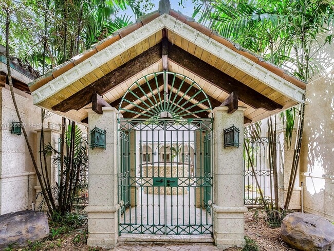 Photo - 3504 Banyan Cir