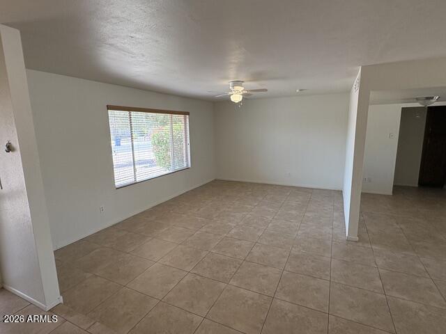 5218 E Sheena Dr