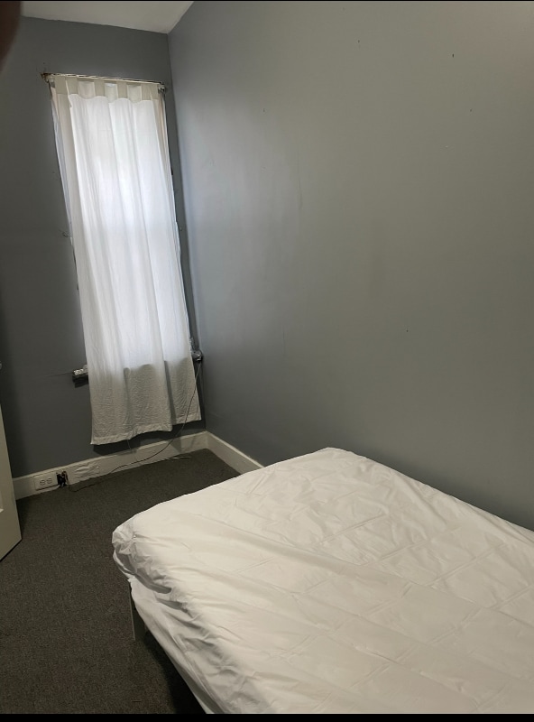 Photo - 121 W Wishart St