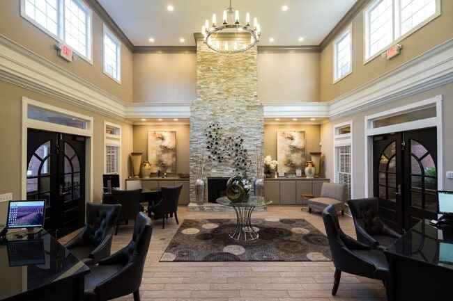 Leasing Center
