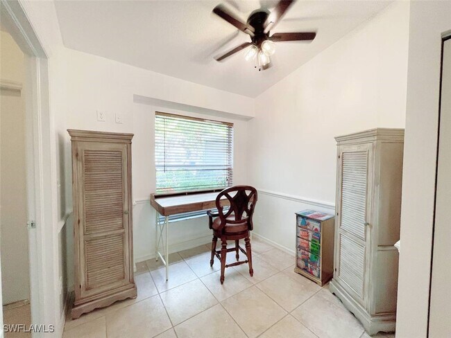 Photo - 2037 W Crown Pointe Blvd