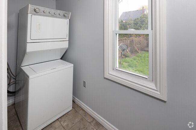 1 BR 1 BA - 62 Holton Avenue South Unit B-LOWER