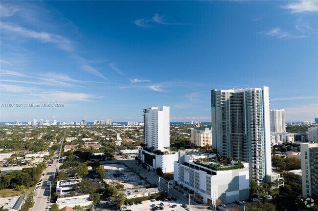 Building Photo - 315 NE 3rd Ave Unit 2107 Rental