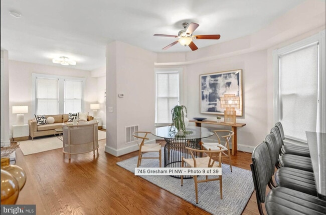 Photo - 745 Gresham Pl NW