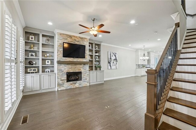 Photo - 355 Cricket Ln