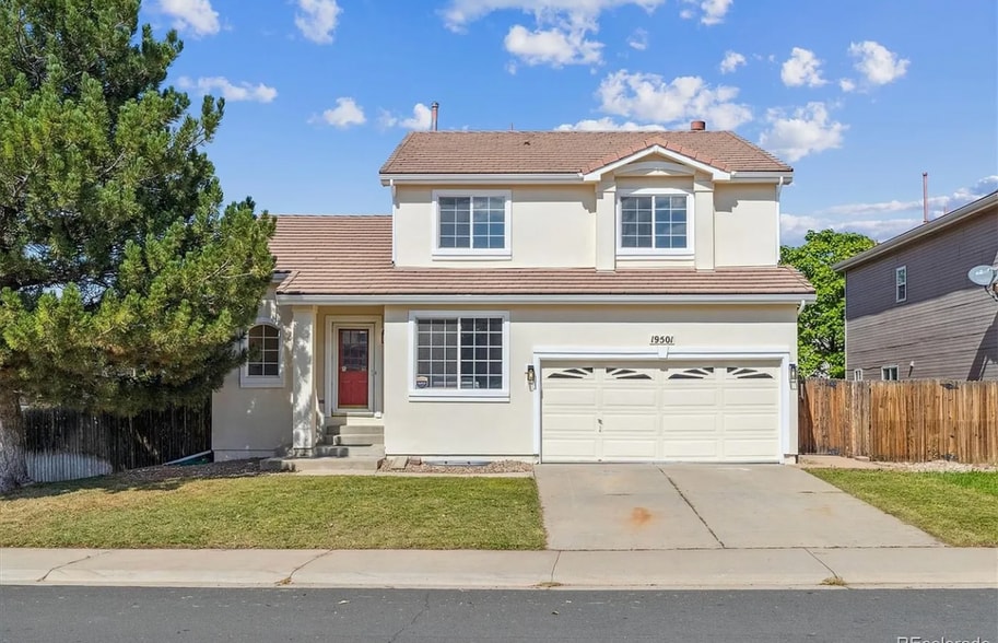 19501 E 40th Dr