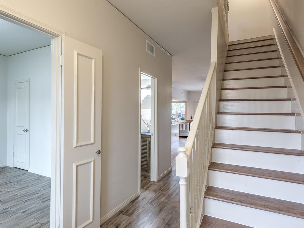 Photo - 14703 Barryknoll Ln Unidad 2