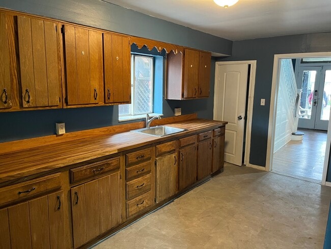 Photo - 226 Bausman St