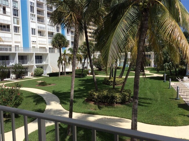 Photo - 881 Ocean Dr Unit TH3