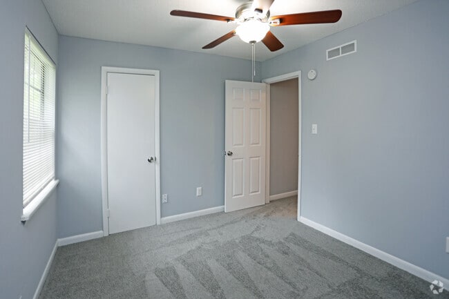 Photo - Legacy Crossing Apartments