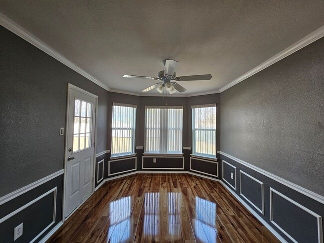 Photo - NEW IN MANAGEMENT - AVAILABLE NOW!