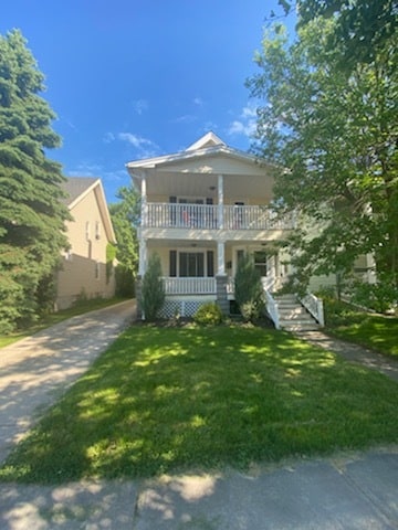 Frente - 18254 Sloane Ave