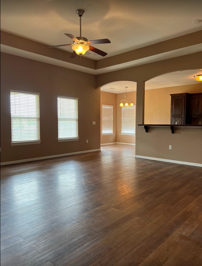 Photo - 619 Oakmont Dr