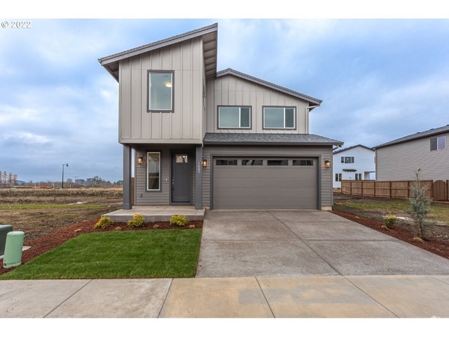 Building Photo - 1651 37th Ave Rental
