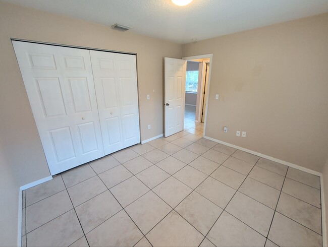 Photo - 2560 E Constance Ct Unit Apt 4