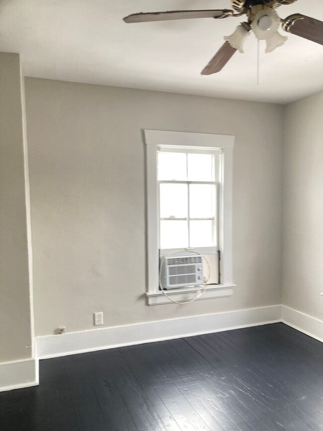 Photo - Updated 3 bedroom 1 bath home in downtown Morris