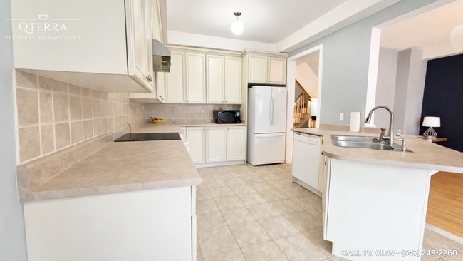 Photo - 18 Asner Av