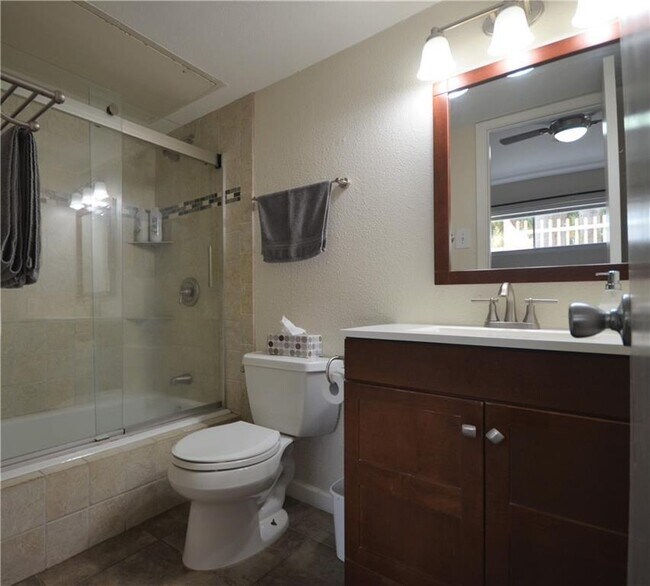 Photo - 1818 S Lakeshore Blvd Unit 2