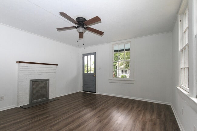 Sala de estar - 810 Shull St Unidad A