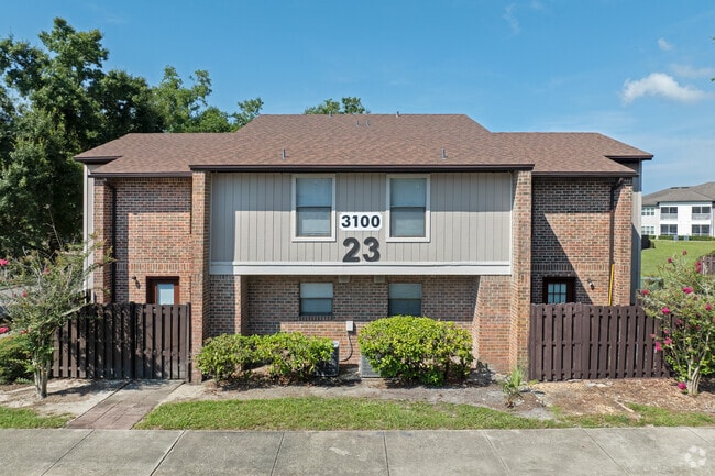 Townhomes at Maverick Trails