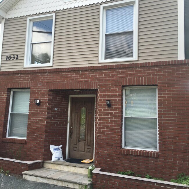 Building Photo - 1032 NJ-17 Unit 2