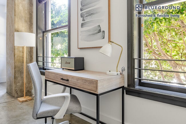 Photo - 810 S Spring St Apartamento Unidad FL2-ID1424