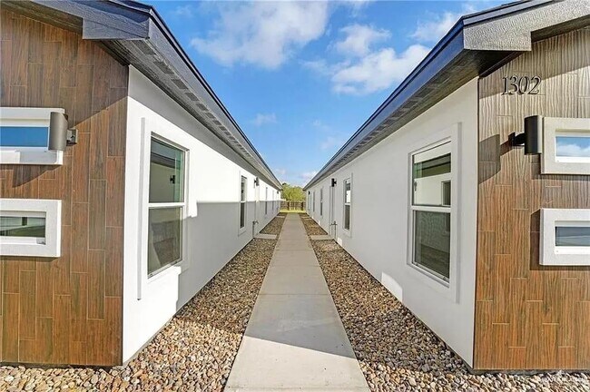 Photo - 13 West Dr Unidad 1