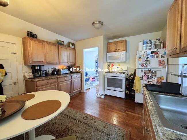 Photo - 26 Royal St Unit 5