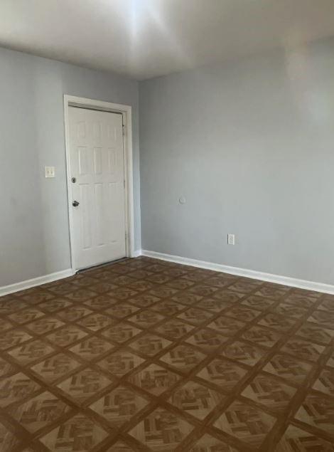 Photo - 305 W Oak St