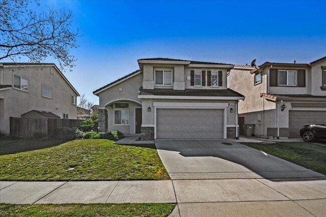 Photo - OPEN & SPACIOUS, 4 BEDROOM, 3 BATH 2 STORY...