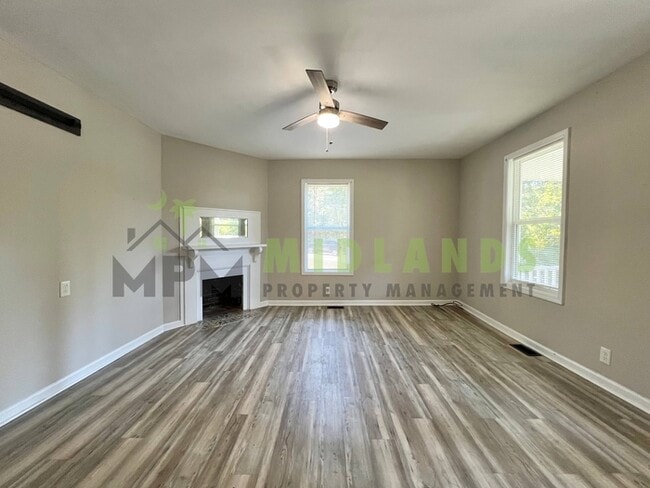 Photo - 320 Corley St